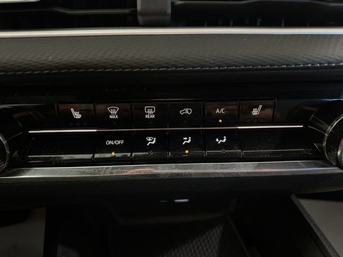 Used 2025 Chevrolet Equinox LT image 22