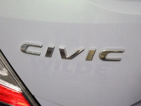 Used 2020 Honda Civic Sport image 10