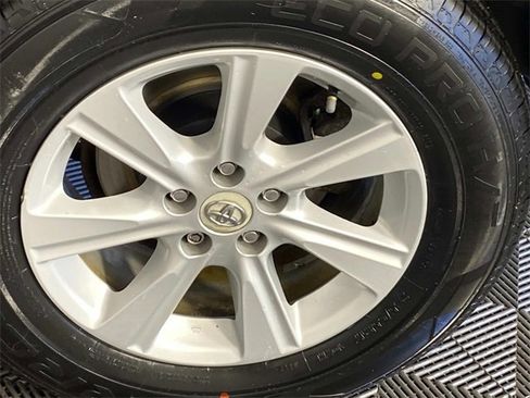 Used 2012 Toyota Highlander SE w/ Tow Pkg image 28