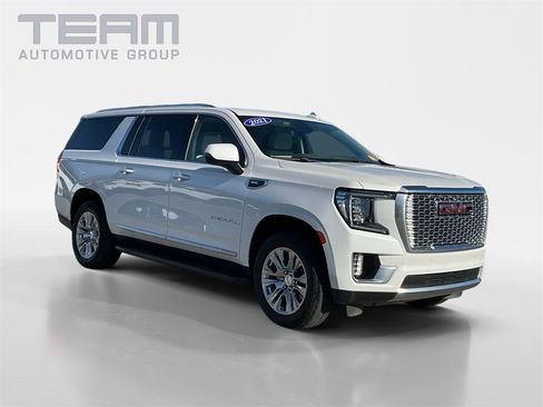Used 2021 GMC Yukon XL Denali w/ Advanced Technology Package image 1