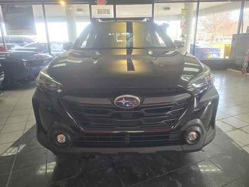 Used 2023 Subaru Outback Premium image 2