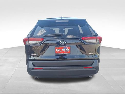Used 2019 Toyota RAV4 XLE Premium w/ Advanced Technology Package FWD image 6