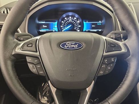 Used 2022 Ford Edge SEL w/ Convenience Package image 11