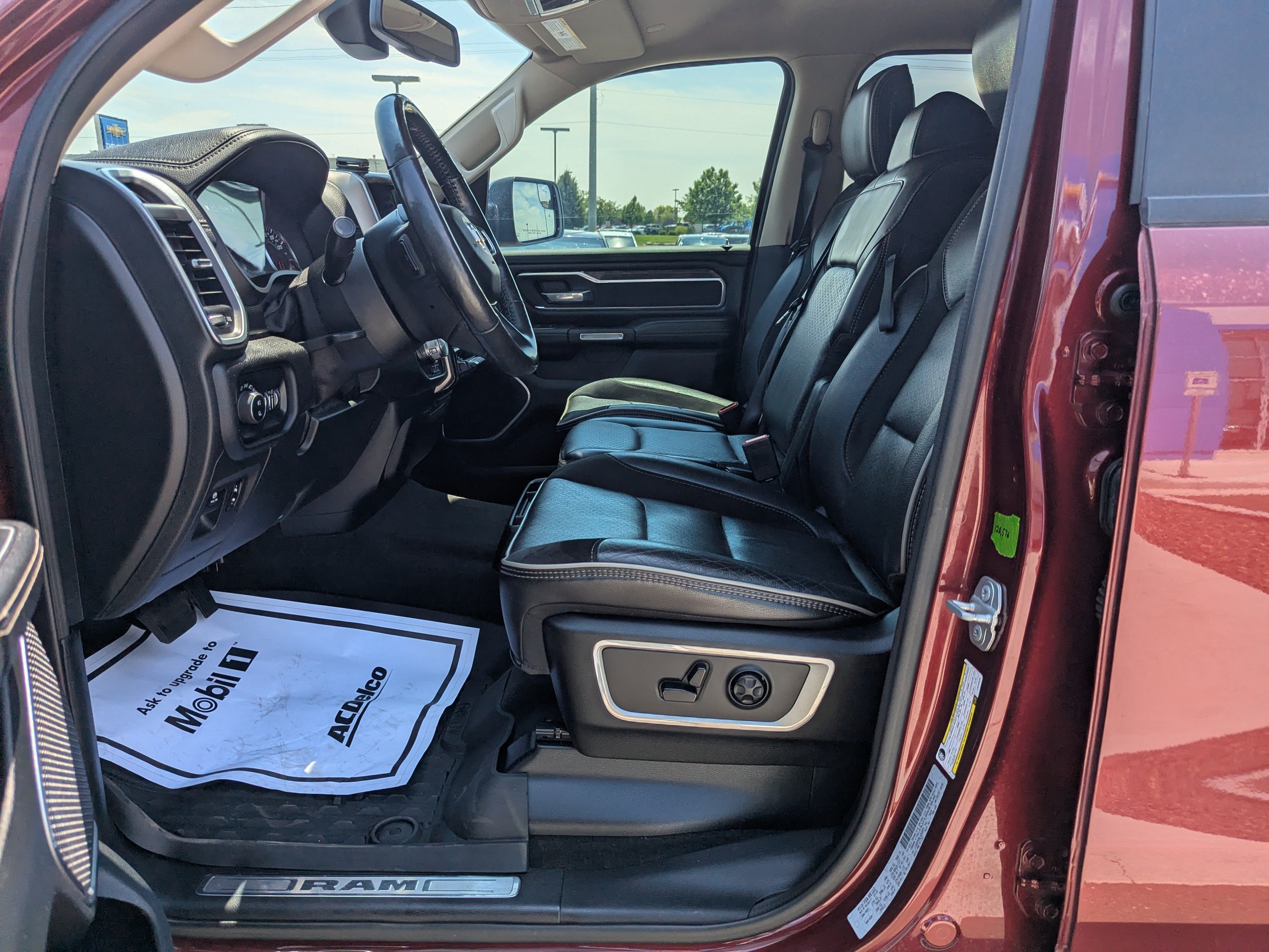 Used 2020 RAM 1500 Laramie AWD/4WD image 12