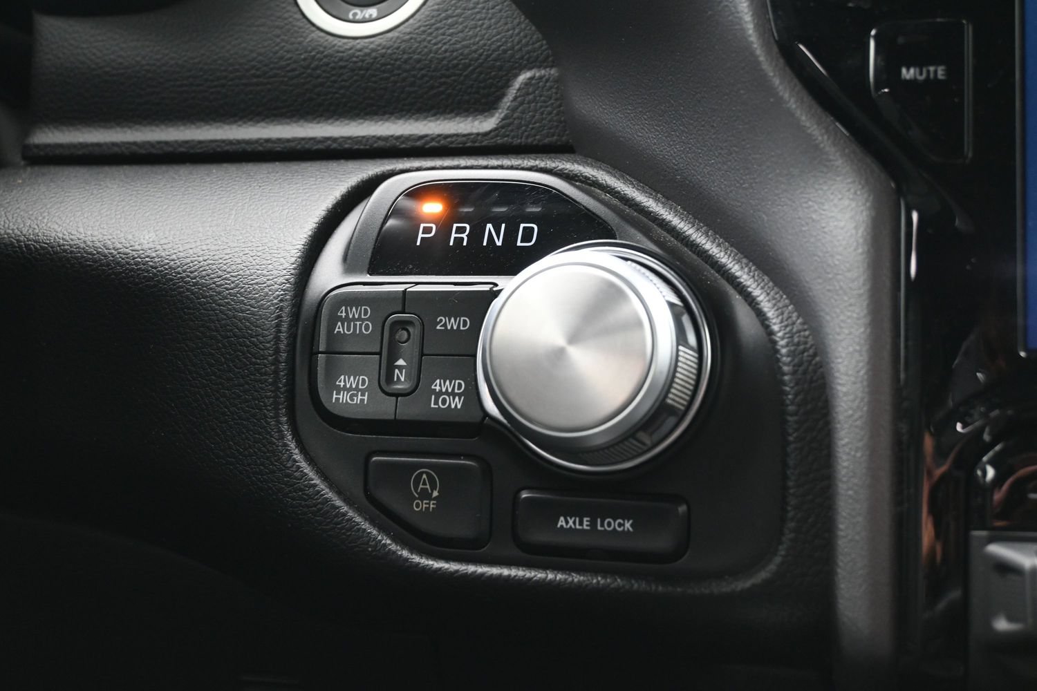 Used 2020 RAM 1500 Laramie w/ Sport Appearance Package AWD/4WD image 34