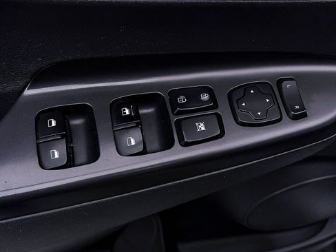 Used 2020 Hyundai Kona SE image 16