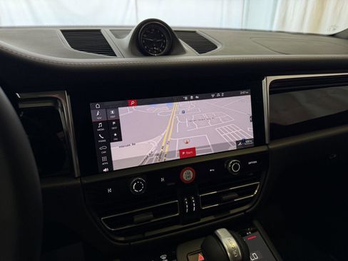 New 2026 Porsche Macan S image 23