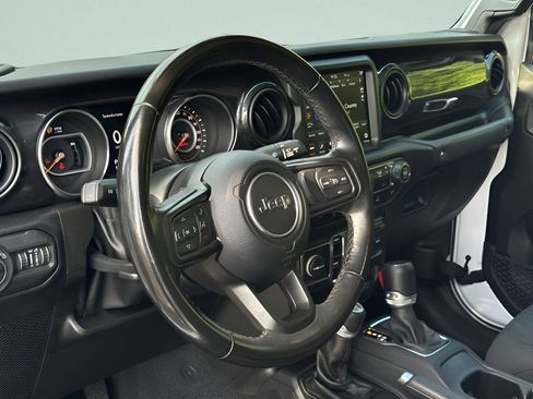 Used 2022 Jeep Gladiator Sport AWD/4WD image 12