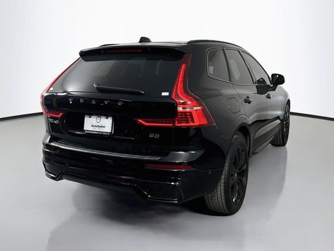 Used 2023 Volvo XC60 B5 Plus w/ Climate Package FWD image 29