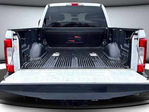 Used 2019 Ford F250 XLT w/ XLT Value Package image 7