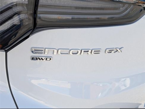 Used 2024 Buick Encore GX Avenir AWD/4WD image 9