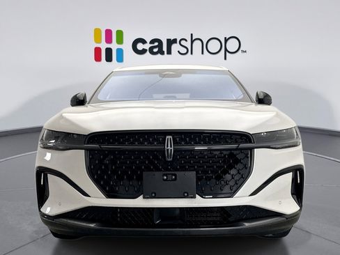 Used 2024 Lincoln Nautilus Premier w/ Equipment Group 102A image 8