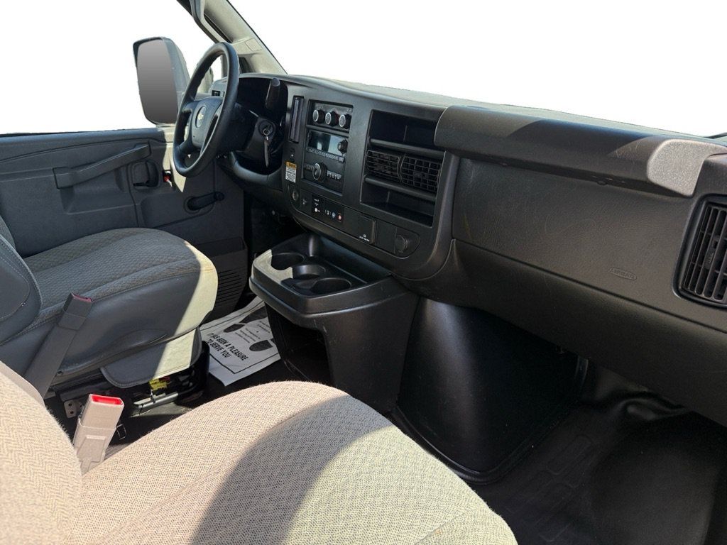Used 2019 Chevrolet Express 3500 Extended w/ Driver Convenience Package RWD image 10