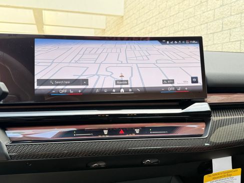 New 2026 BMW 550e xDrive w/ M Sport Professional Package image 27