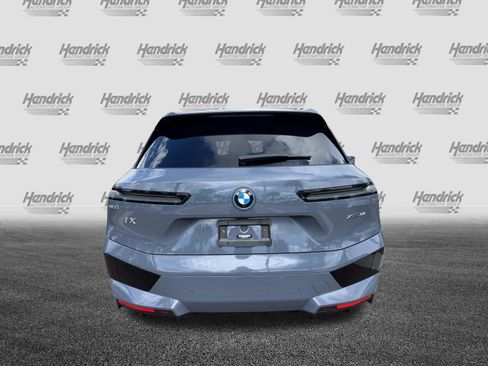 Used 2024 BMW iX xDrive50 w/ Premium Package AWD/4WD image 9