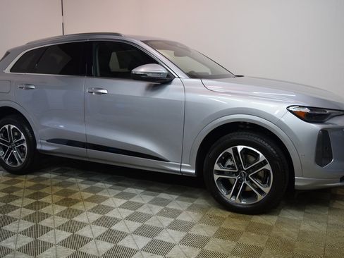 New 2025 Audi Q5 Premium Plus w/ Premium Plus image 3