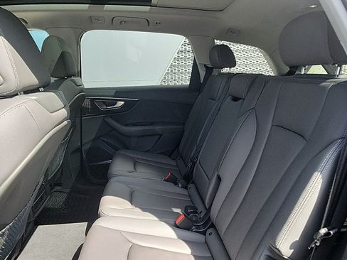 Used 2026 Audi Q7 3.0T Premium AWD/4WD image 12