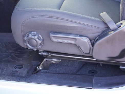 Used 2022 Jeep Gladiator Willys image 34