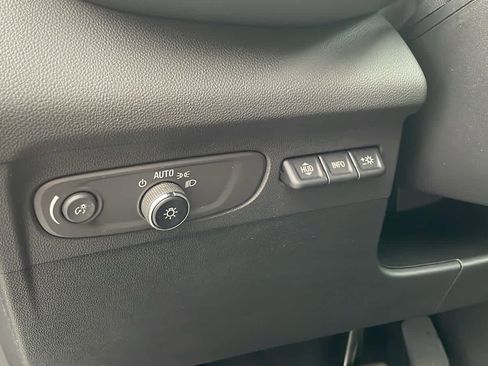 Certified 2023 Buick Envision Avenir image 10