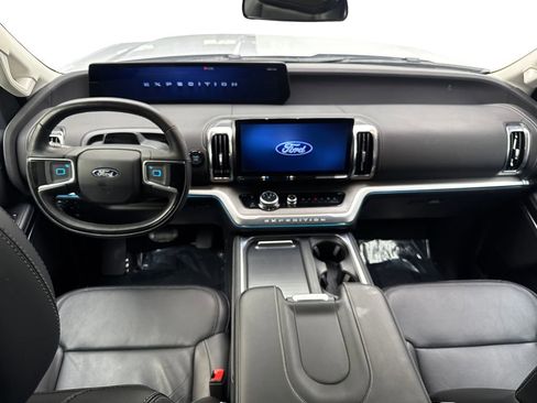 Used 2025 Ford Expedition Platinum AWD/4WD image 55