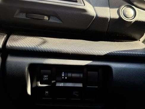 Used 2018 Subaru Crosstrek 2.0i Premium w/ Eyesight System image 21