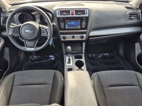 Used 2019 Subaru Outback 2.5i AWD/4WD image 10