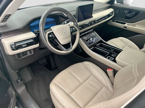 Used 2023 Lincoln Aviator Reserve w/ Elements Package Plus RWD image 8