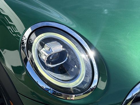 Used 2020 MINI Cooper 2-Door Hardtop image 8