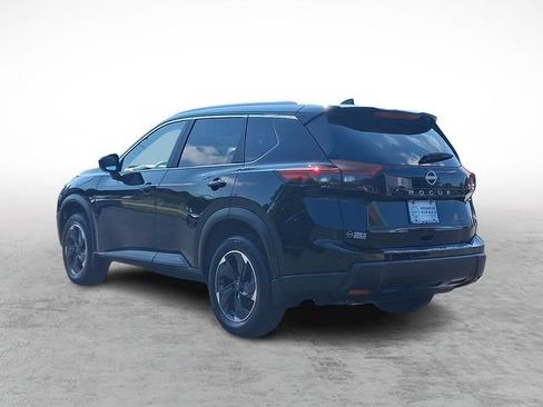 Used 2025 Nissan Rogue SV w/ SV Premium Package AWD/4WD image 4