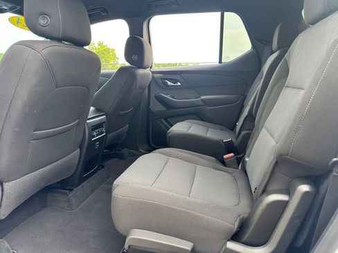Used 2024 Chevrolet Traverse LT AWD/4WD image 39