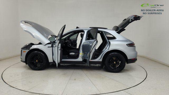 Used 2019 Porsche Macan AWD/4WD image 16