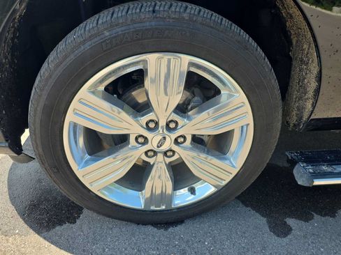Used 2024 Ford Expedition Platinum AWD/4WD image 18