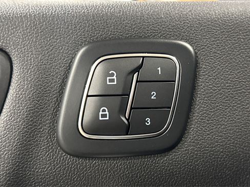 Used 2024 Ford Escape Platinum AWD/4WD image 17