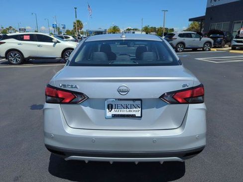 Certified 2023 Nissan Versa SV FWD image 7