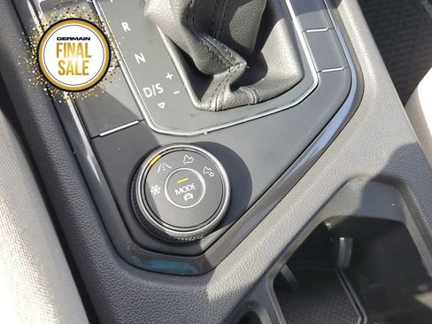 Used 2021 Volkswagen Tiguan S image 25