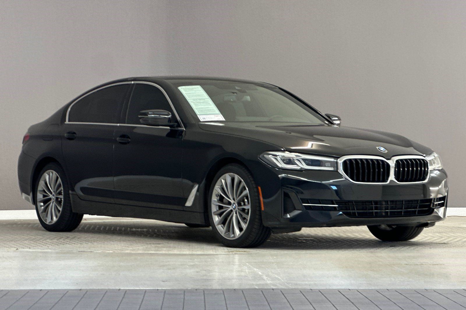 Certified 2023 BMW 530i w/ Convenience Package RWD image 6
