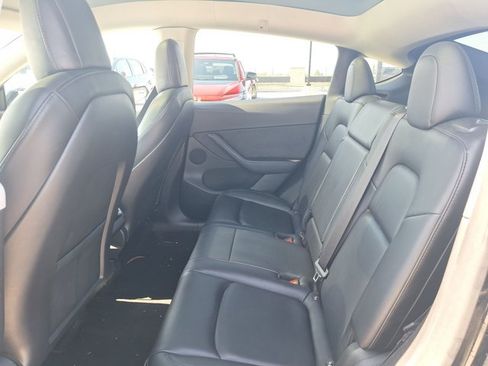 Used 2022 Tesla Model Y Performance AWD/4WD image 11