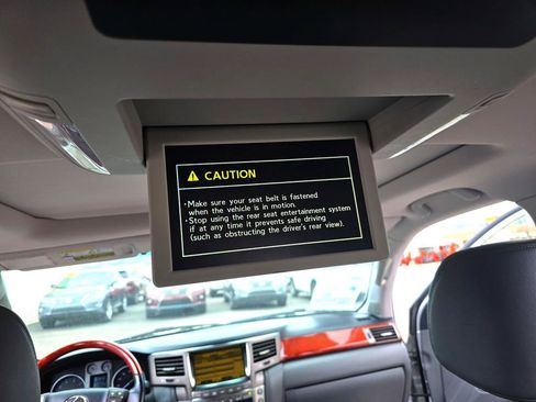 Used 2010 Lexus LX 570 4WD image 23