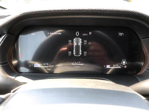 New 2025 Jeep Grand Cherokee Altitude image 23