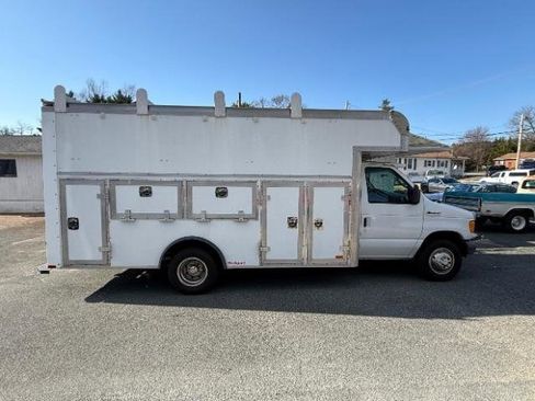 Used 2006 Ford E-450 and Econoline 450 E-450 image 2