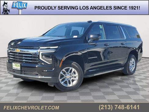 New 2026 Chevrolet Suburban LT w/ Comfort Package image 1
