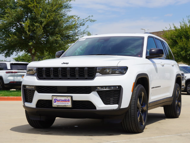 New 2026 Jeep Grand Cherokee Limited w/ Limited Altitude Package AWD/4WD image 2