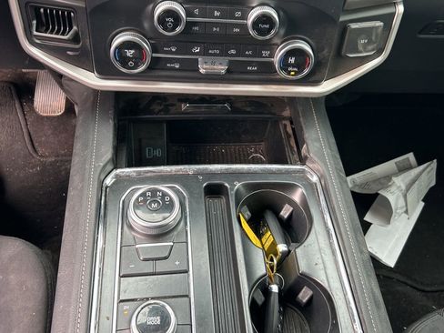 Used 2022 Ford Expedition XL image 4