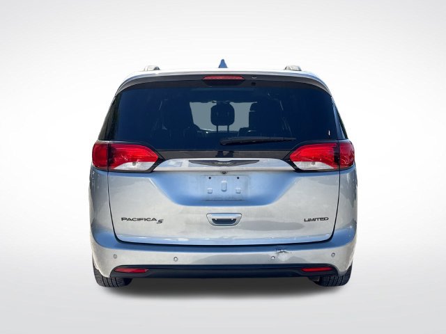Used 2020 Chrysler Pacifica Limited w/ Advanced Safetytec Group FWD image 4