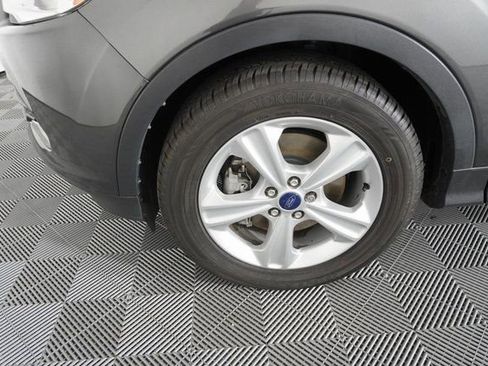 Used 2015 Ford Escape SE w/ Equipment Group 201A image 17