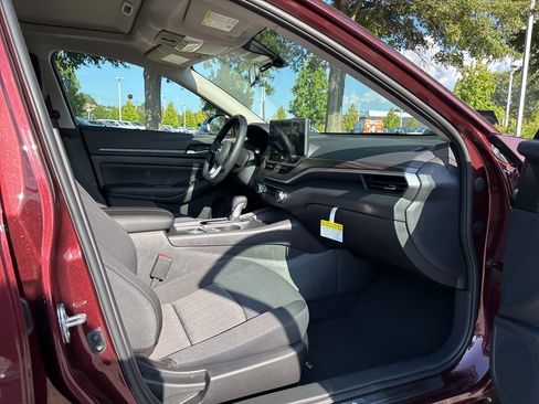 New 2025 Nissan Altima 2.5 SV w/ SV Special Edition Package image 17