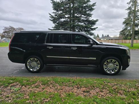 Used 2016 Cadillac Escalade ESV Platinum image 8