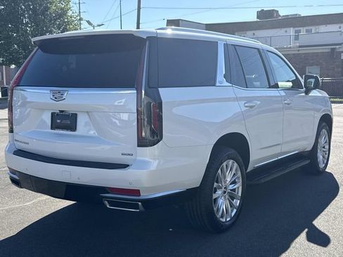 Certified 2024 Cadillac Escalade Luxury AWD/4WD image 5