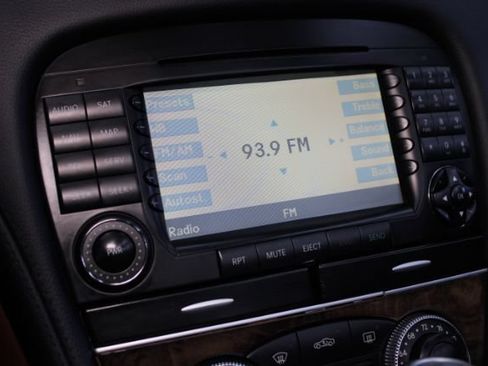 Used 2007 Mercedes-Benz SL 550 image 18