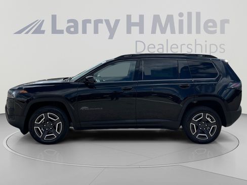 New 2026 Jeep Cherokee Laredo AWD/4WD image 2